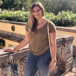 Meet your Posher, Cara